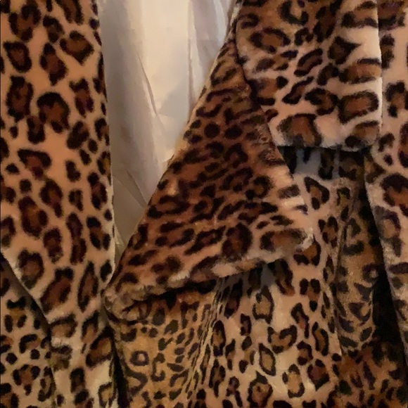 Leopard print coat - Picture 3 of 4